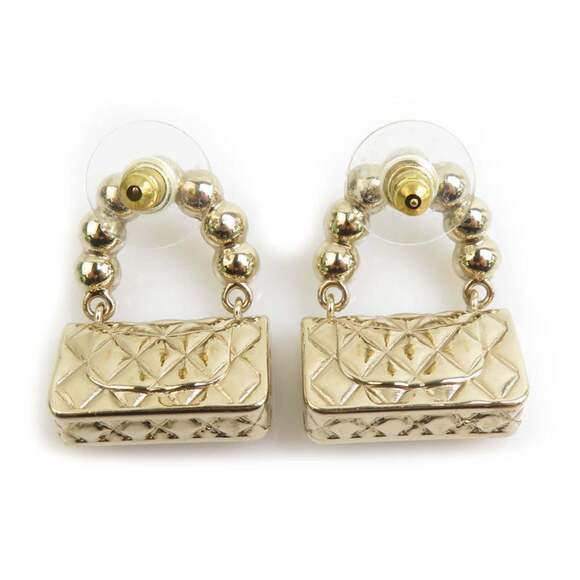 CHANEL Gold Pearl Earrings - Picture 5 of 8